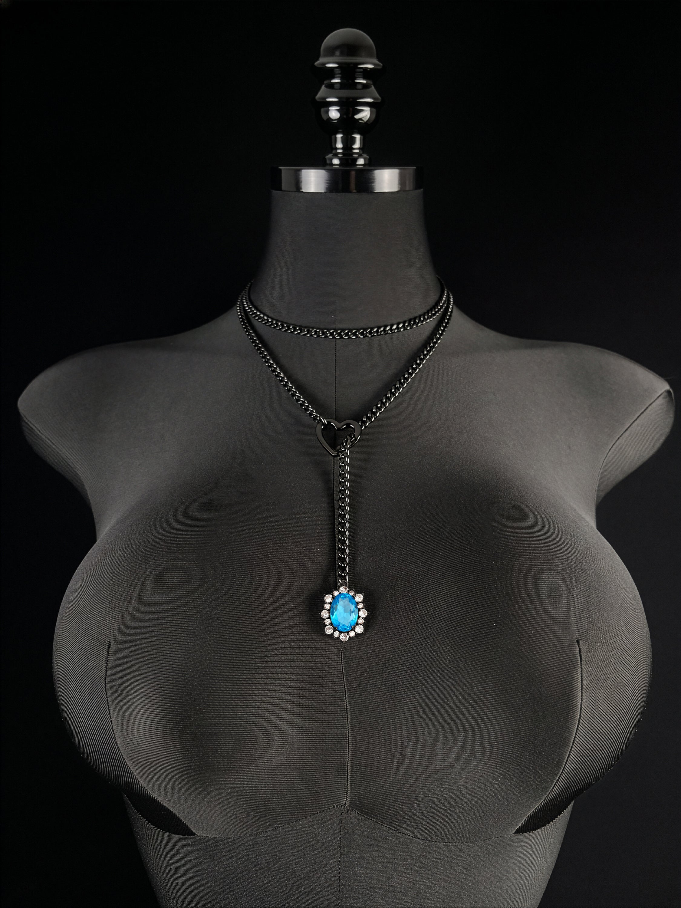 LoveChains™ - Gemstone Charm Loop Choker