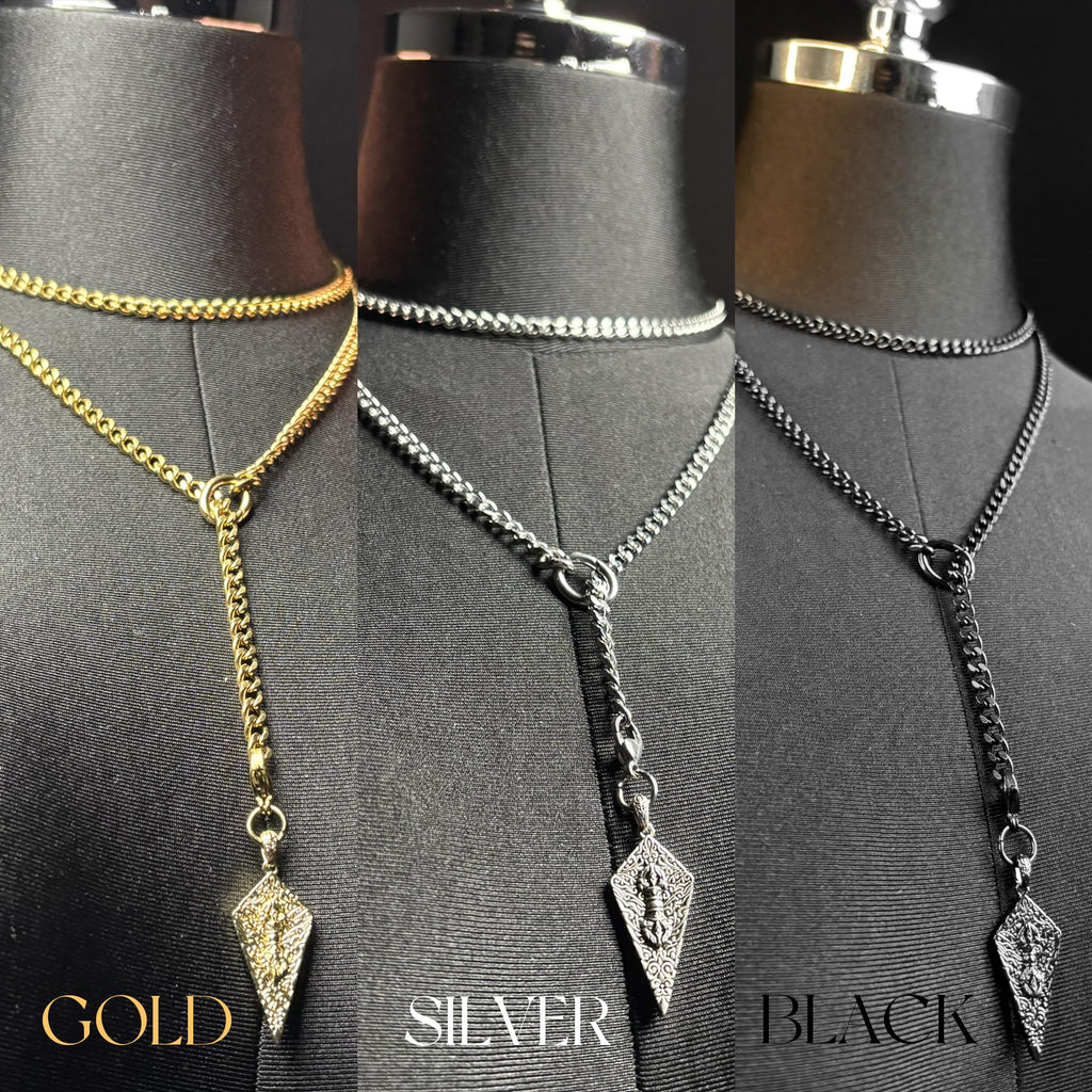 LoveChains™ - Knight’s Shield Loop Choker
